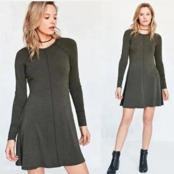 BDG Olive Green Long Sleeve Knit Mini Sweater Dress Tunic Small - Picture 1 of 11